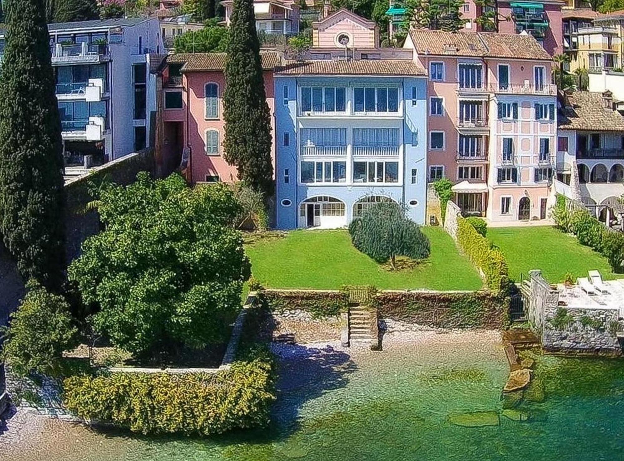 Luxury Lakeside Apartment Right On The Water Salò Zewnętrze zdjęcie